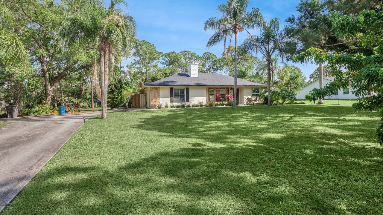 Photo of Outdoor in Jupiter Farms