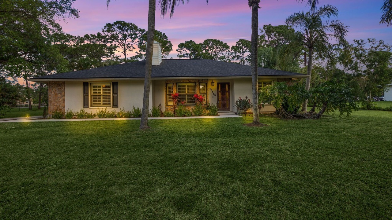Photo of Outdoor in Jupiter Farms