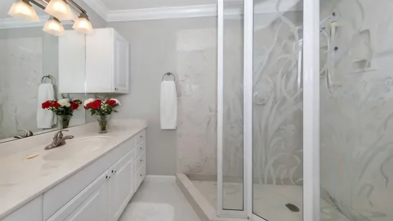 Photo of Bathroom in Golden Beach