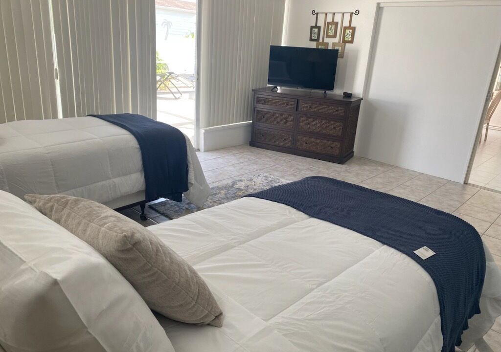 Photo of Bedroom in Golden Beach