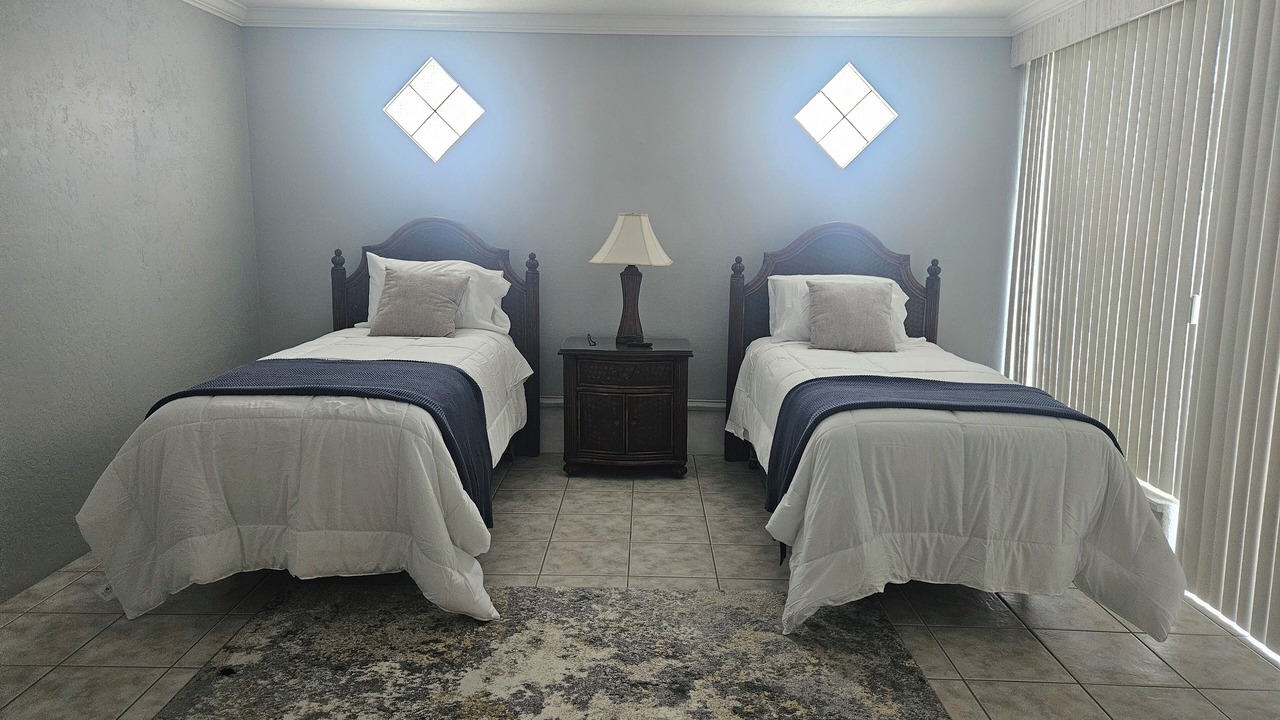 Photo of Bedroom in Golden Beach