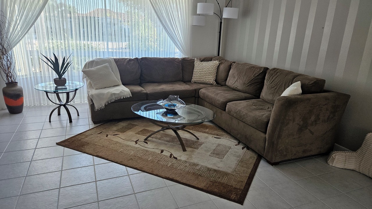 Photo of Livingroom in Golden Beach
