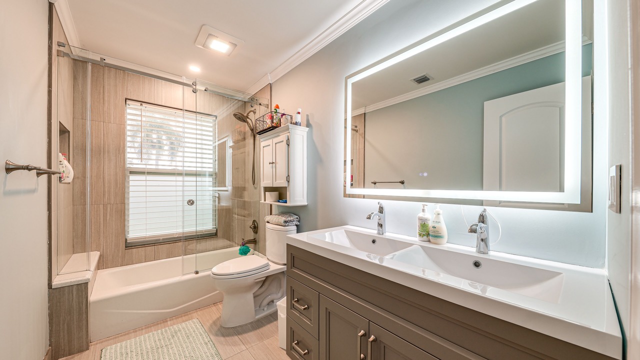 Photo of Bathroom in Lighthouse Point