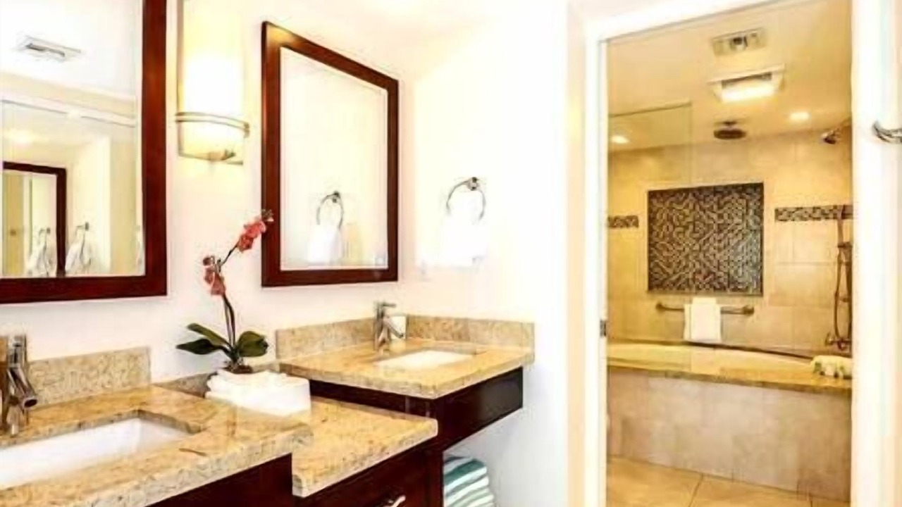 Photo of Bathroom in Historic Seaport