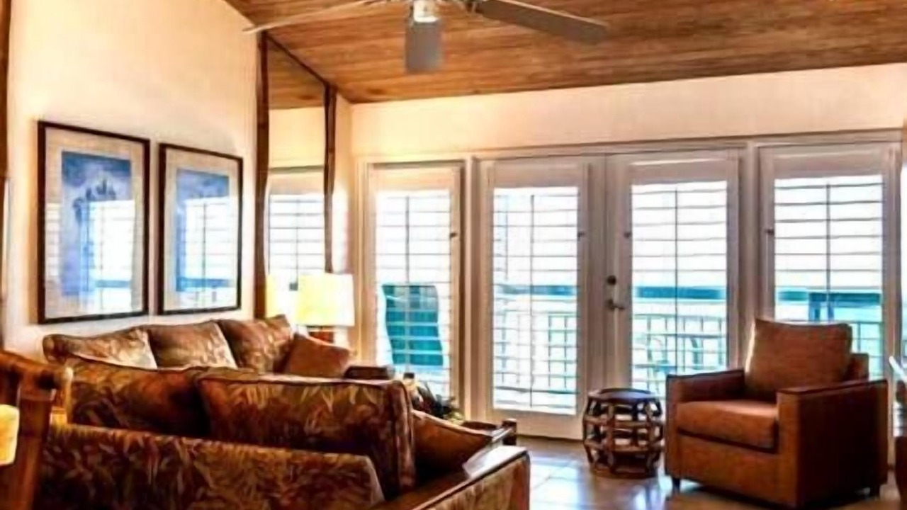Photo of Livingroom in Historic Seaport