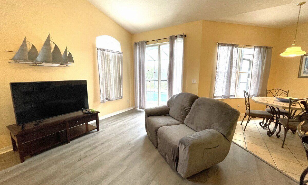 Photo of Livingroom in Tuscan Ridge