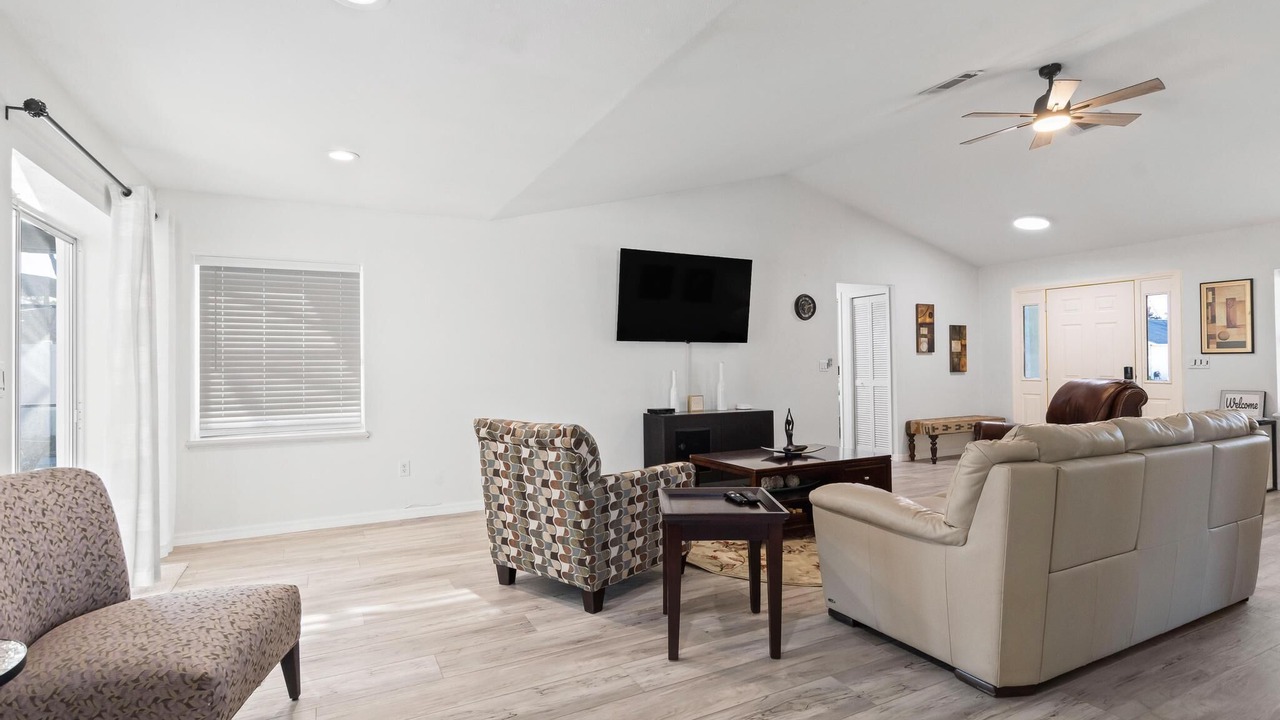 Photo of Livingroom in Indian Trails