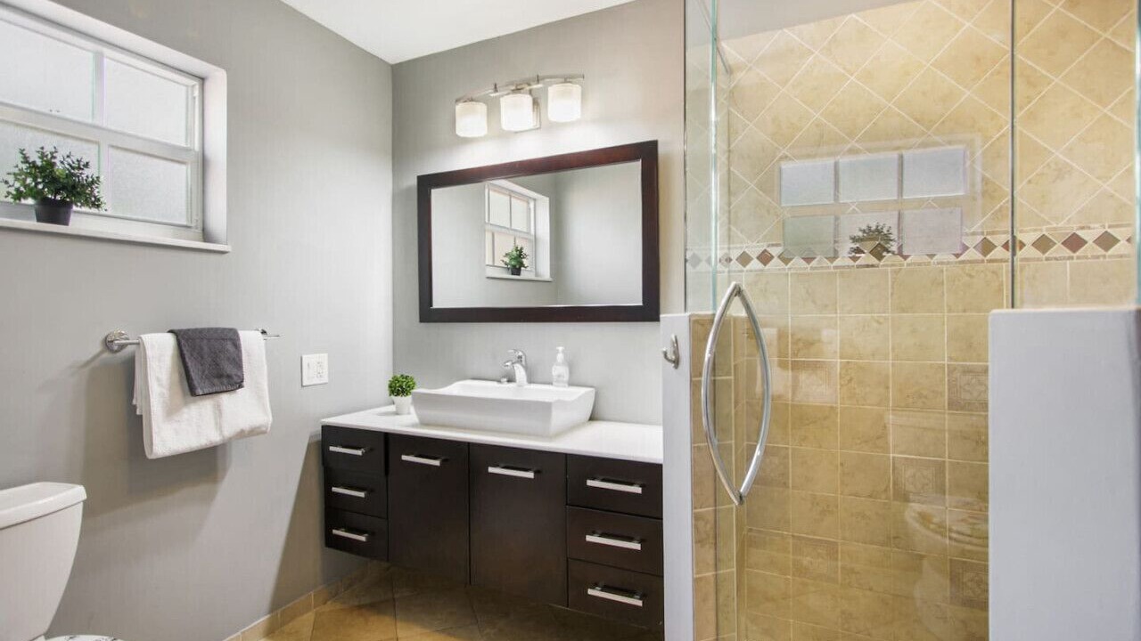 Photo of Bathroom in North Central Hollywood
