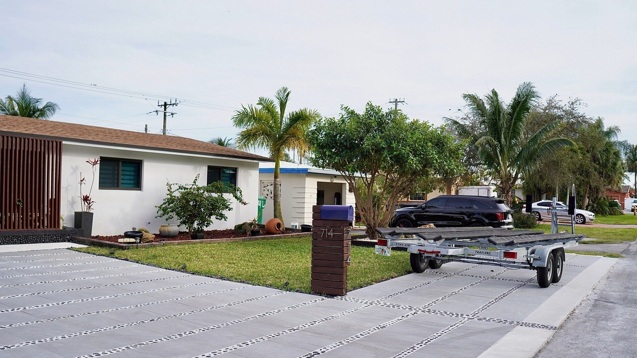 Photo of Outdoor in Melaleuca Gardens