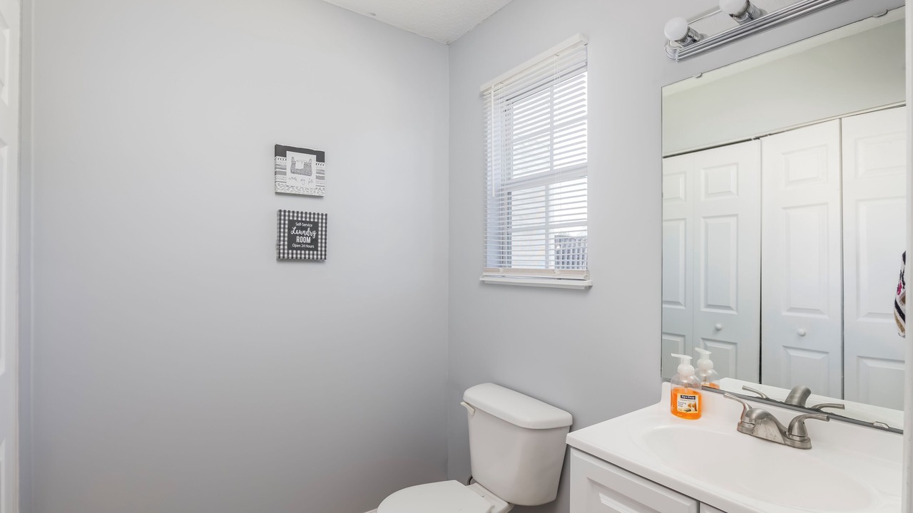 Photo of Bathroom in Huntcliff
