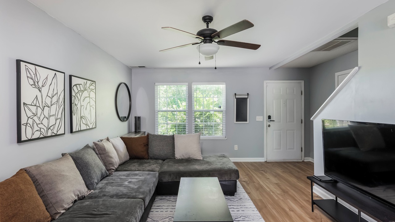 Photo of Livingroom in Huntcliff