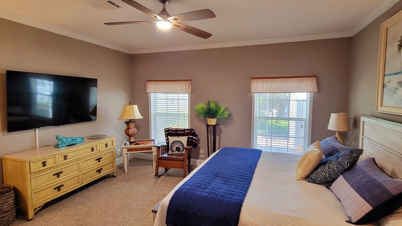 Photo of Bedroom in Edgewater