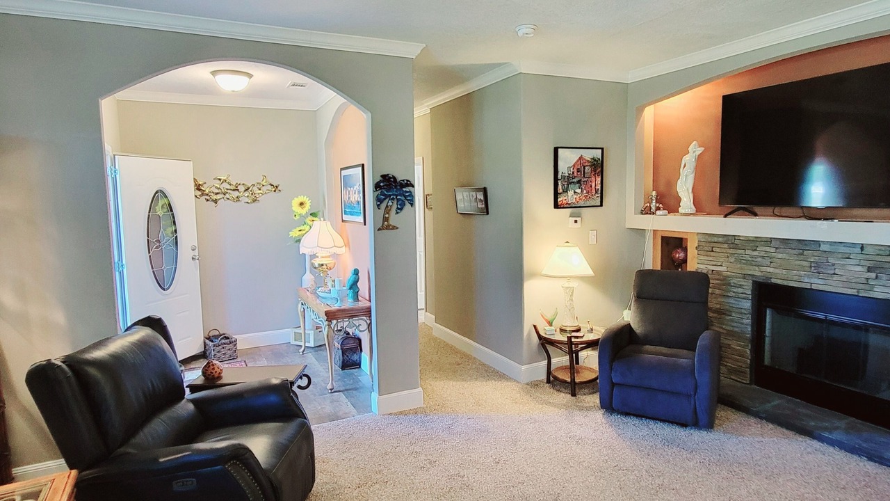 Photo of Livingroom in Edgewater