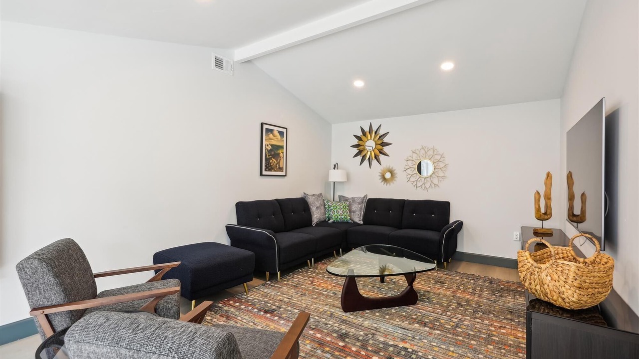 Photo of Livingroom in Melrose