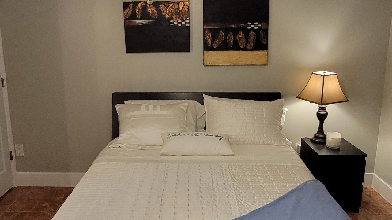 Photo of Bedroom in Hallandale Beach