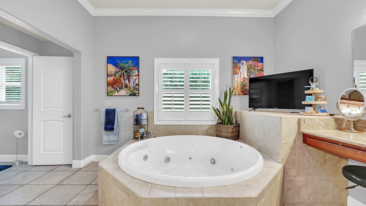 Photo of Bathroom in Auburndale