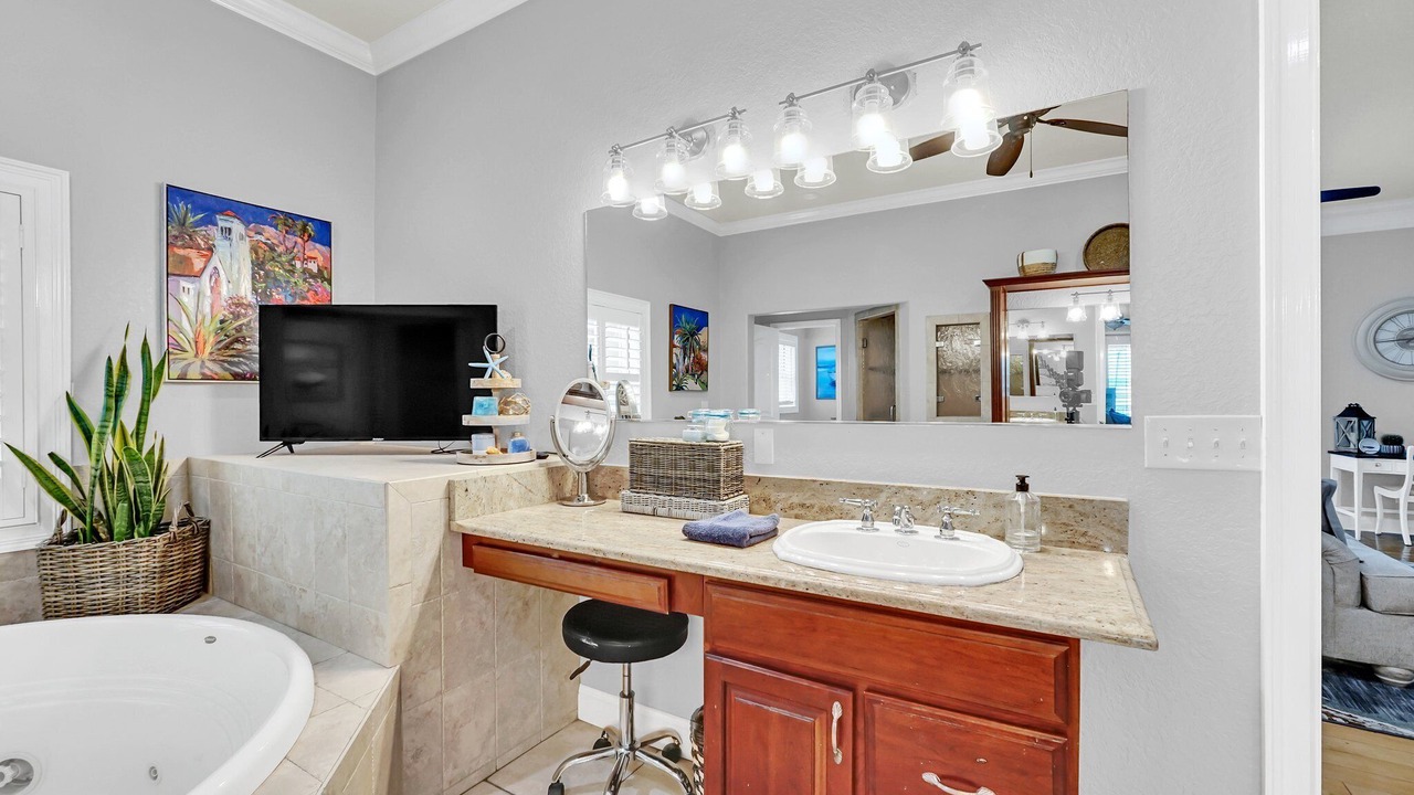 Photo of Bathroom in Auburndale