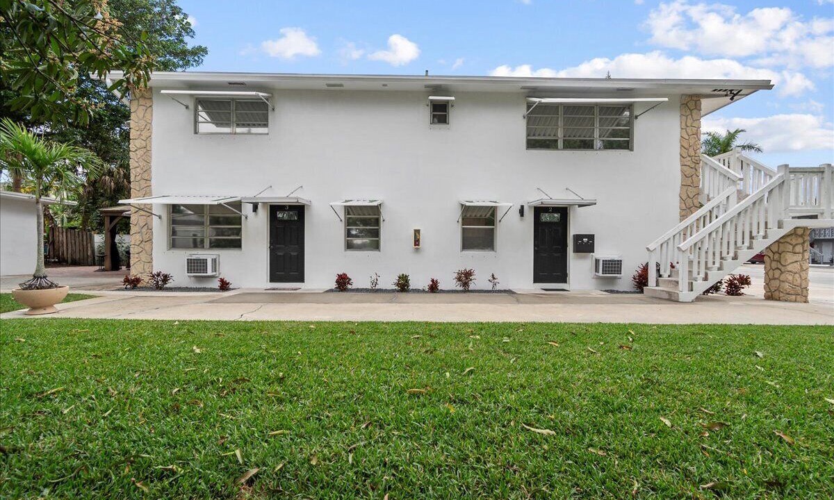 Photo of Outdoor in Lake Worth Corridor