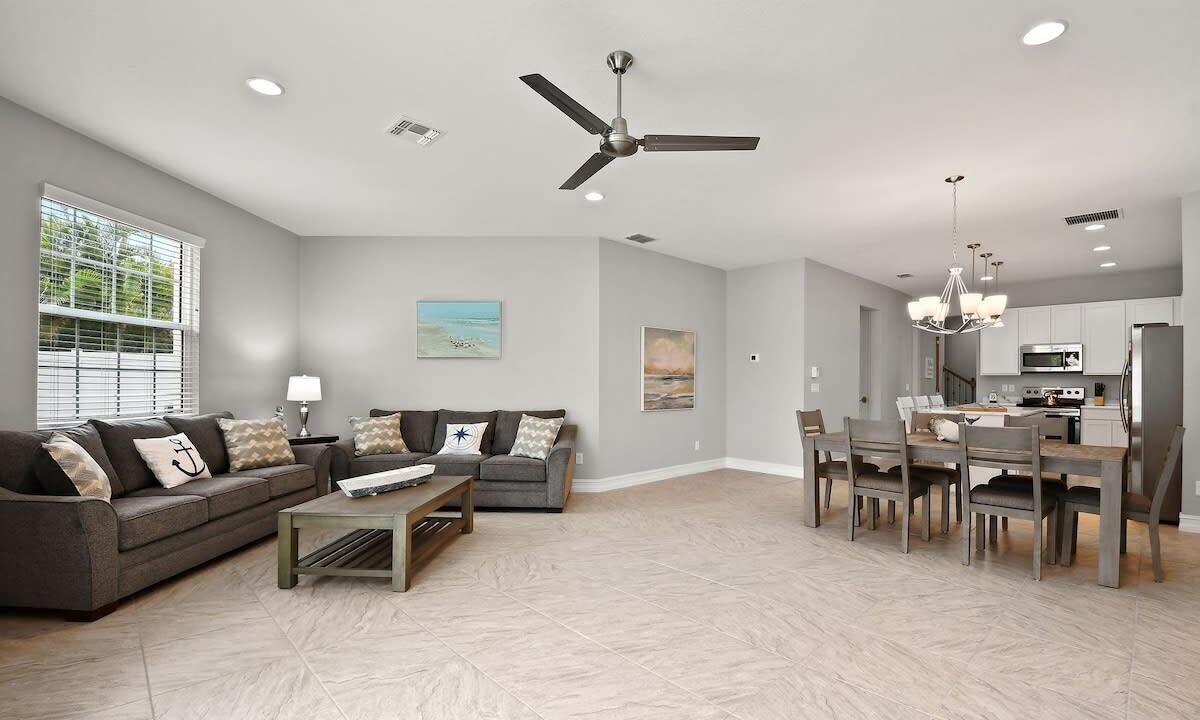 Photo of Livingroom in Indian Harbour Beach