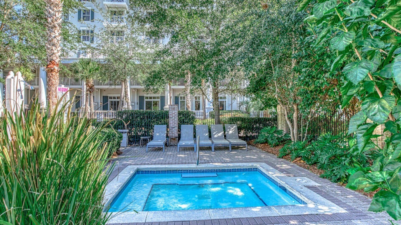 Photo of Outdoor in Baytowne Wharf