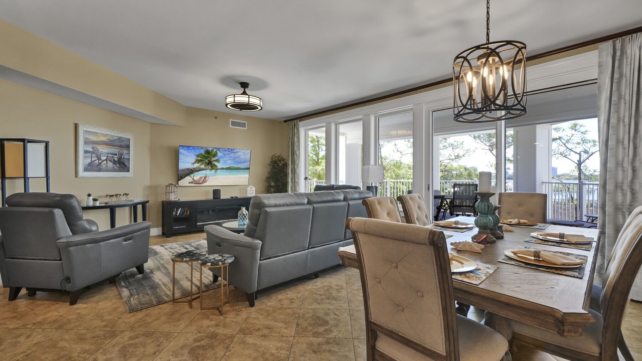 Photo of Livingroom in Baytowne Wharf