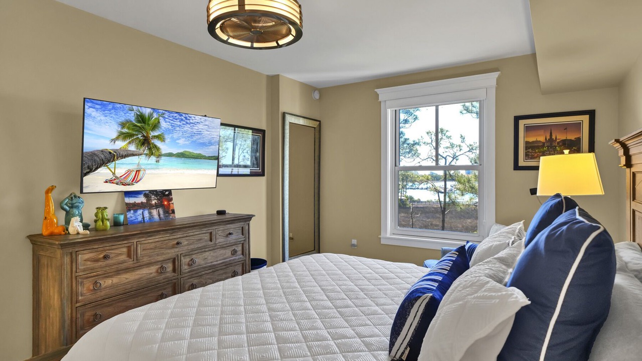 Photo of Bedroom in Baytowne Wharf