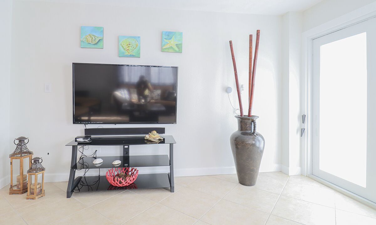 Photo of Livingroom in Winston Waterways