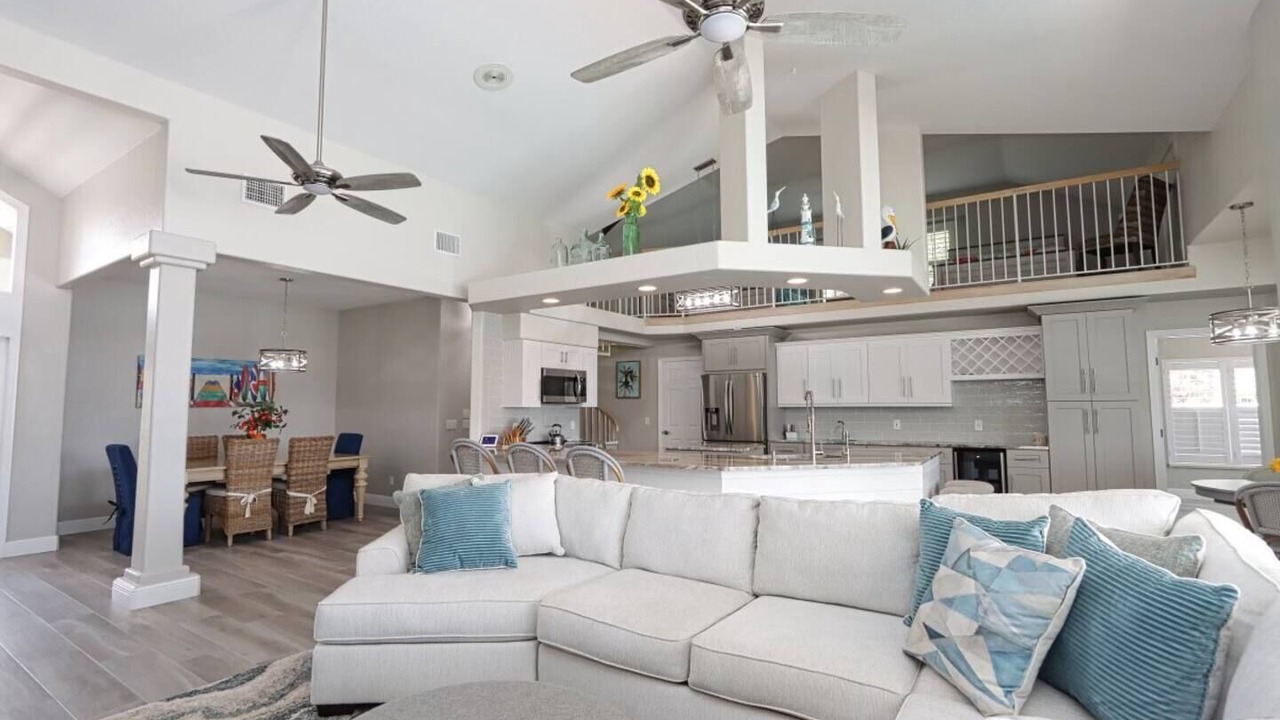 Photo of Livingroom in Fort Myers Shores