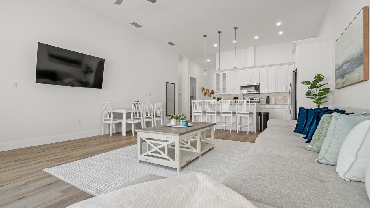 Photo of Livingroom in Carrollwood