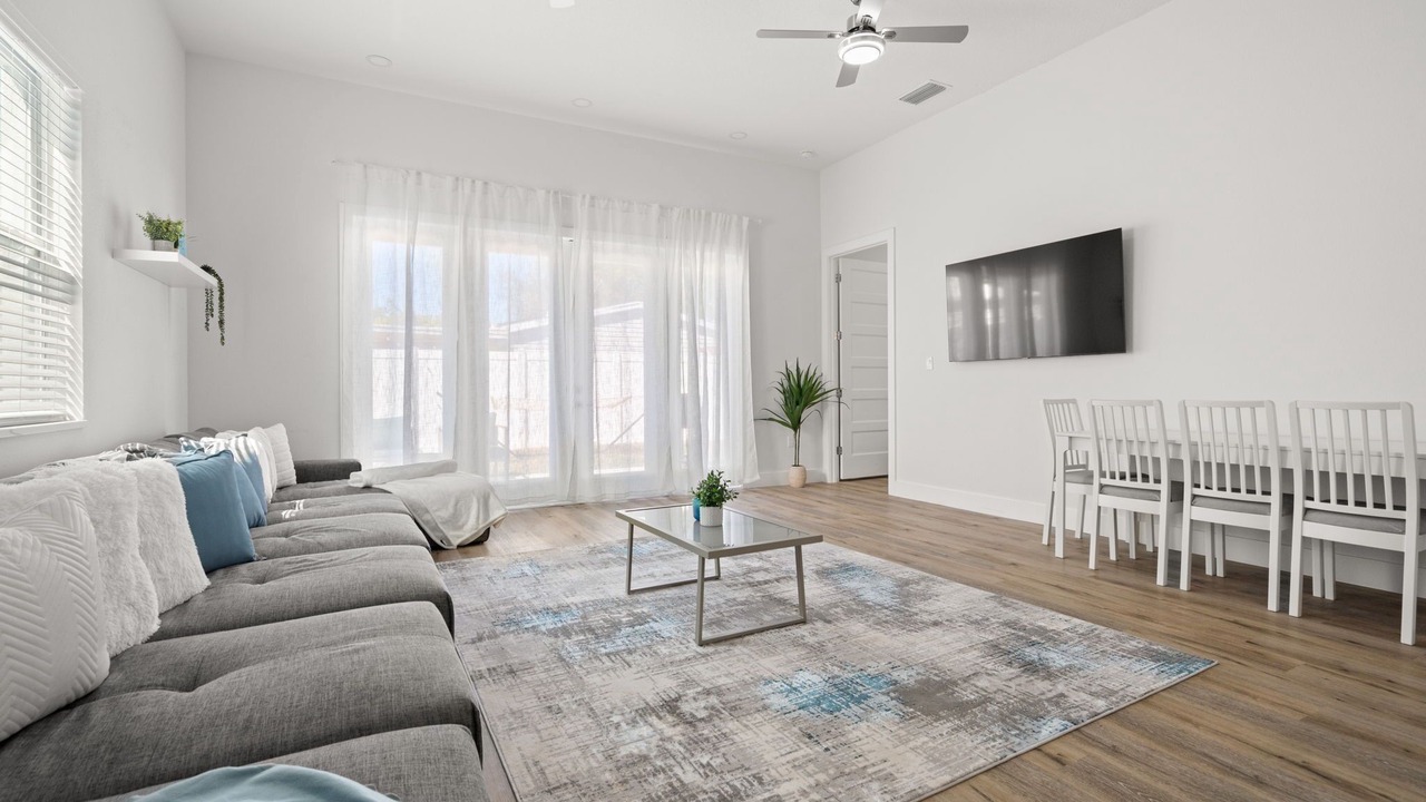 Photo of Livingroom in Carrollwood