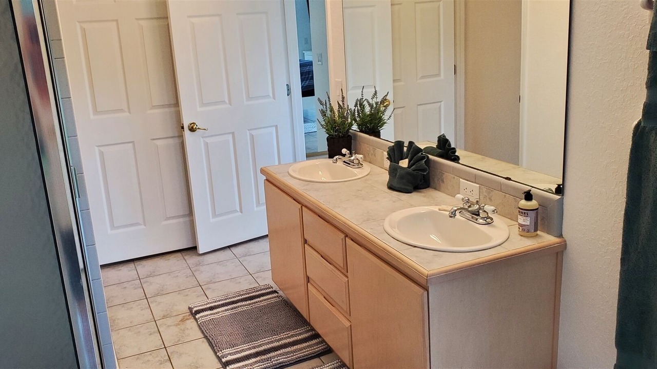 Photo of Bathroom in Groveland