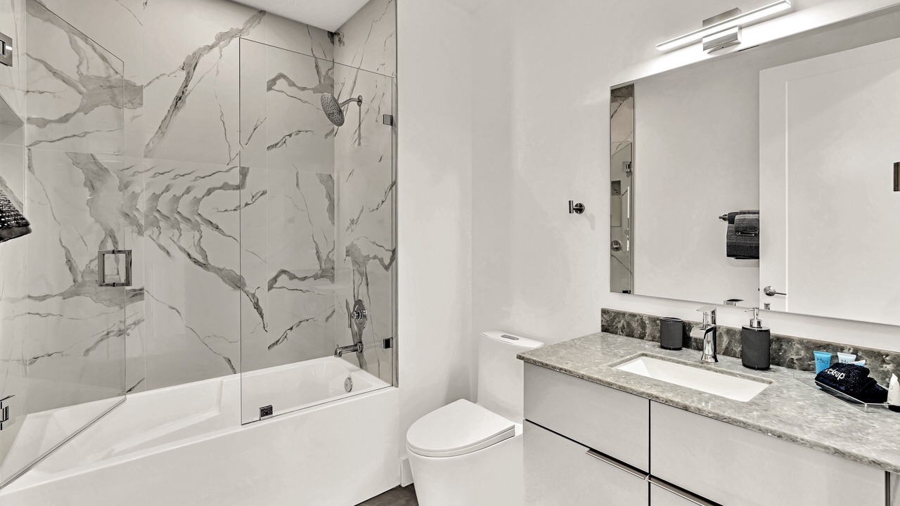 Photo of Bathroom in Harbordale