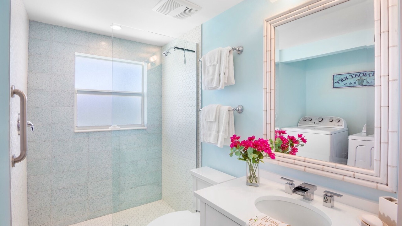 Photo of Bathroom in Longbeach Village