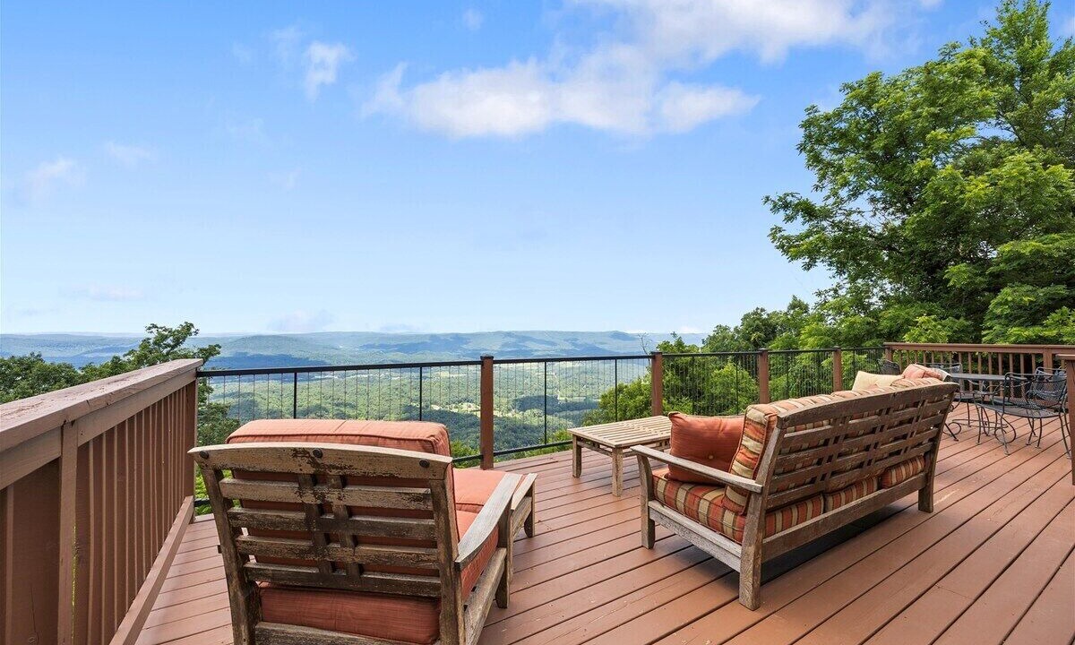 Photo of Others in Lookout Mountain