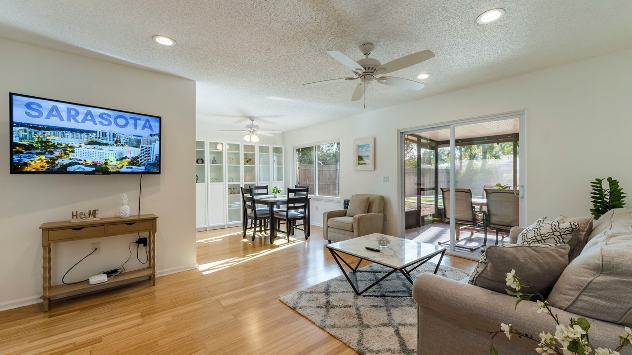 Photo of Livingroom in Sarasota Springs