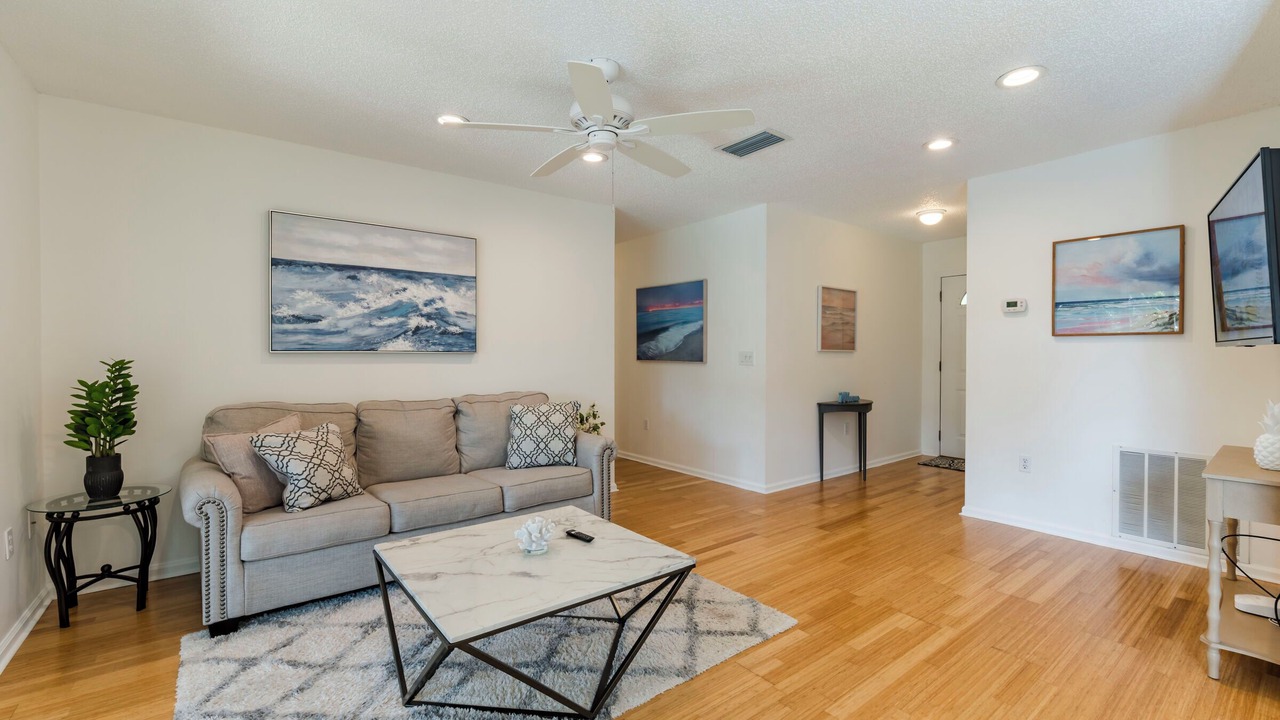Photo of Livingroom in Sarasota Springs