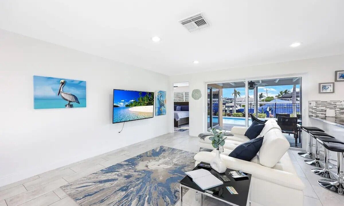 Photo of Livingroom in Eight Lakes