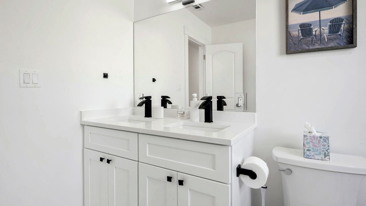 Photo of Bathroom in Flamingo Parks