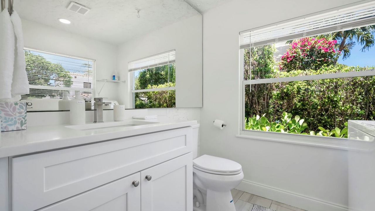 Photo of Bathroom in Flamingo Parks