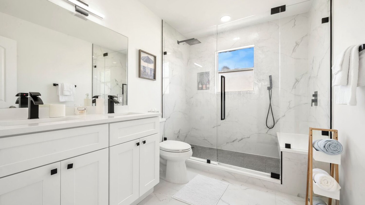 Photo of Bathroom in Flamingo Parks