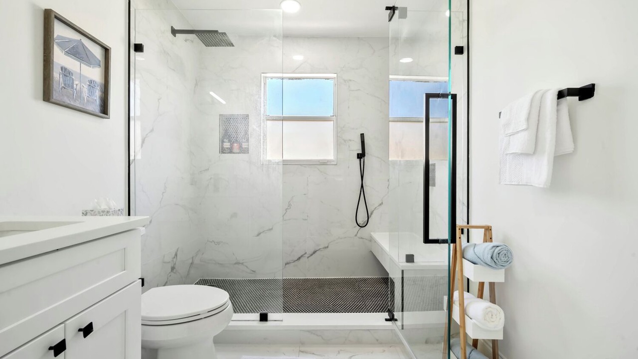 Photo of Bathroom in Flamingo Parks