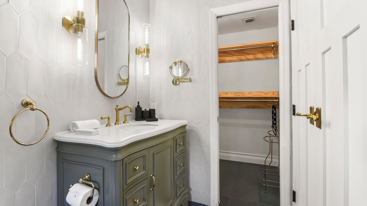 Photo of Bathroom in Coral Springs