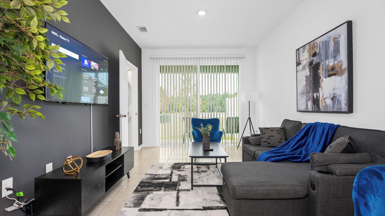 Photo of Livingroom in Baymeadows