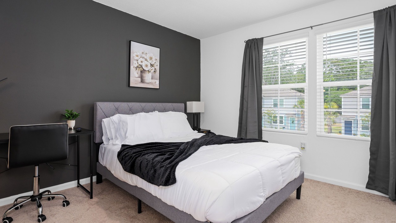 Photo of Bedroom in Baymeadows