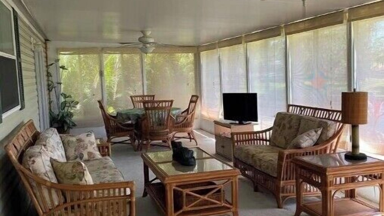 Photo of Livingroom in Moore Haven