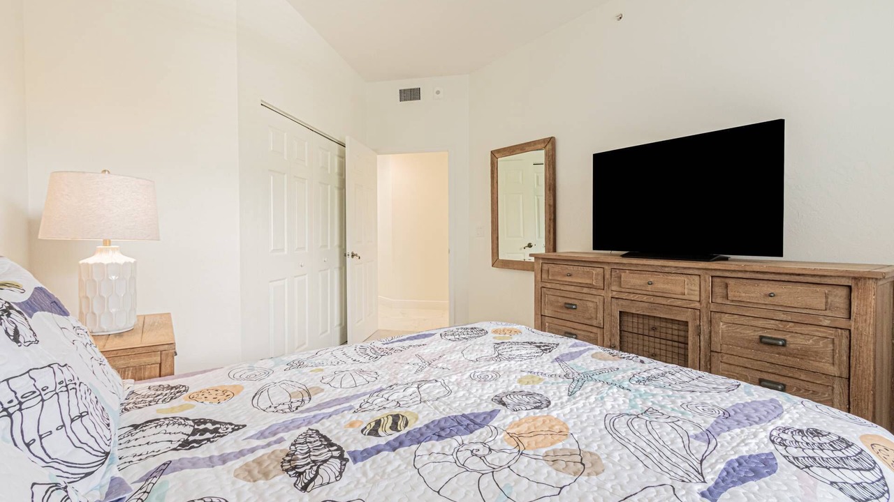 Photo of Bedroom in Vanderbilt Beach
