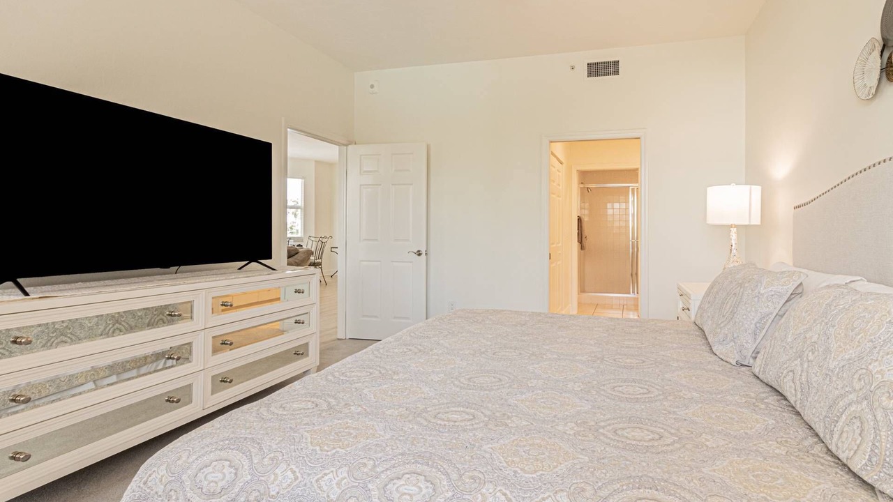 Photo of Bedroom in Vanderbilt Beach