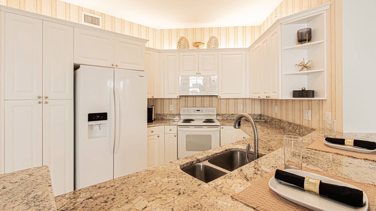 Photo of Kitchen in Vanderbilt Beach