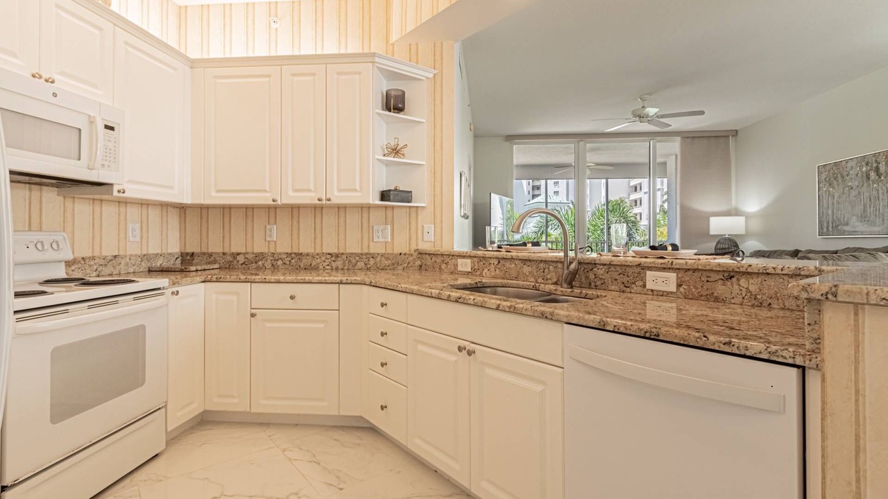 Photo of Kitchen in Vanderbilt Beach