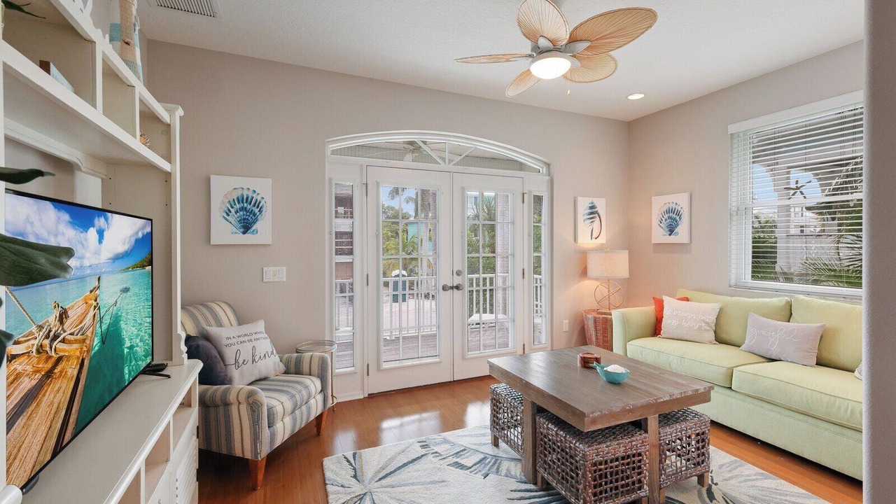 Photo of Livingroom in Anna Maria